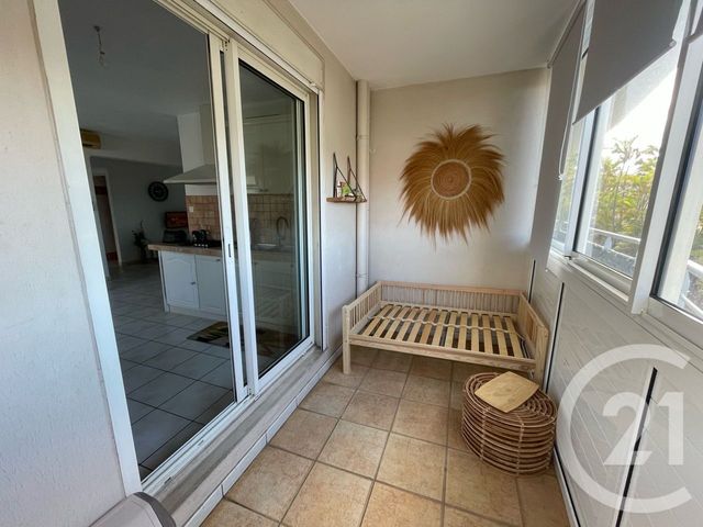Appartement F3 à vendre - 3 pièces - 67.0 m2 - ST DENIS - 974 - REUNION - Century 21 Lancastel