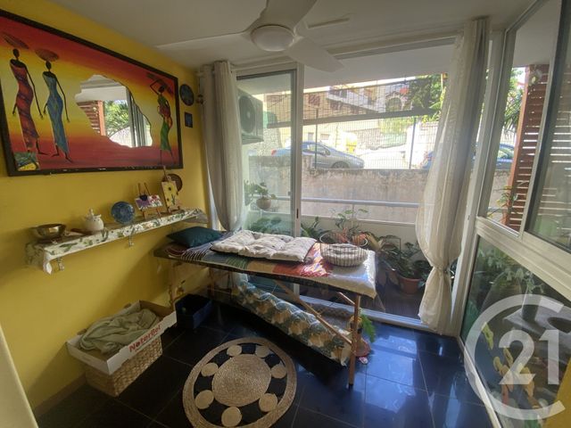 Appartement F2 à vendre - 2 pièces - 48.5 m2 - ST DENIS - 974 - REUNION - Century 21 Lancastel