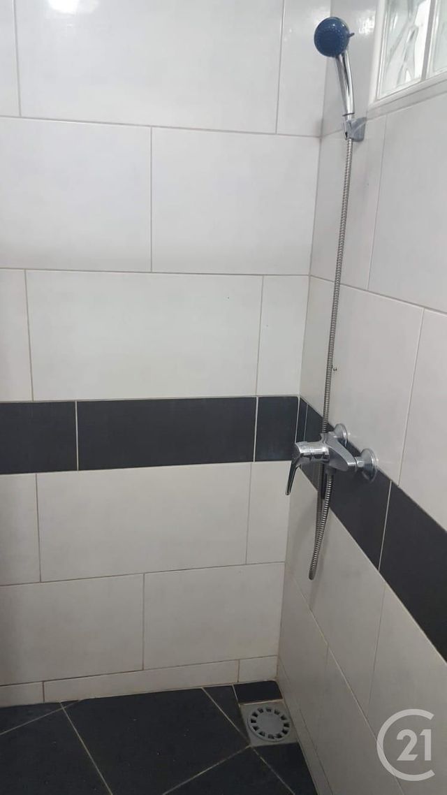 Appartement F4 à vendre - 3 pièces - 56.0 m2 - ST DENIS - 974 - REUNION - Century 21 Lancastel