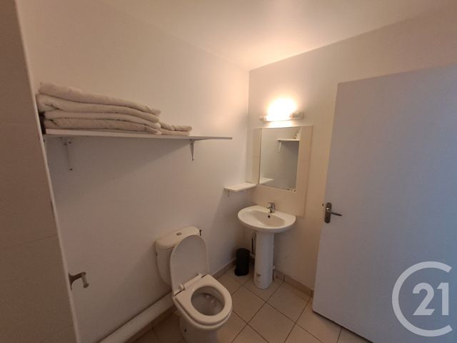Appartement F2 à vendre - 2 pièces - 28.7 m2 - ST DENIS - 974 - REUNION - Century 21 Lancastel
