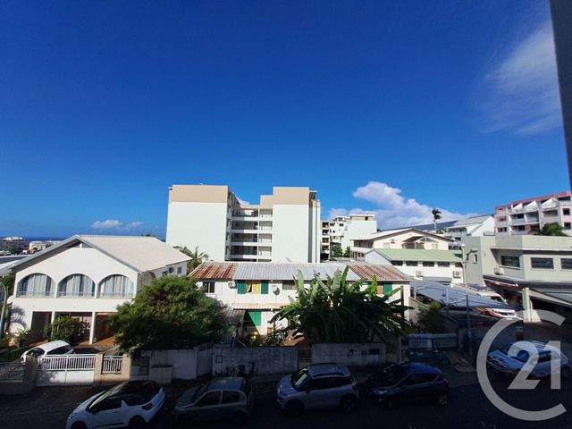Appartement F2 à vendre - 2 pièces - 28.7 m2 - ST DENIS - 974 - REUNION - Century 21 Lancastel