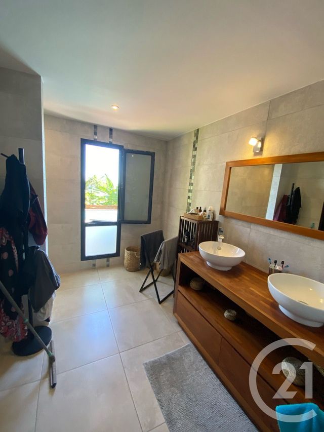 maison à vendre - 7 pièces - 252.0 m2 - ST DENIS - 974 - REUNION - Century 21 Lancastel
