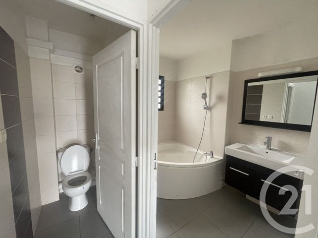 Appartement F3 à vendre - 3 pièces - 64.8 m2 - ST DENIS - 974 - REUNION - Century 21 Lancastel