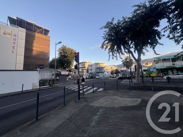 Appartement F2 à vendre - 2 pièces - 48.18 m2 - ST DENIS - 974 - REUNION - Century 21 Lancastel