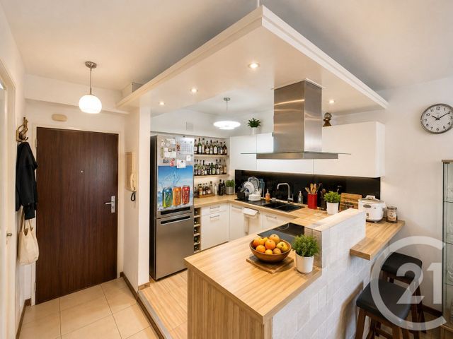 Appartement F2 à vendre - 2 pièces - 43.1 m2 - ST DENIS - 974 - REUNION - Century 21 Lancastel