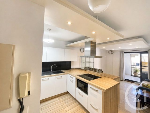 Appartement F2 à vendre - 2 pièces - 43.1 m2 - ST DENIS - 974 - REUNION - Century 21 Lancastel