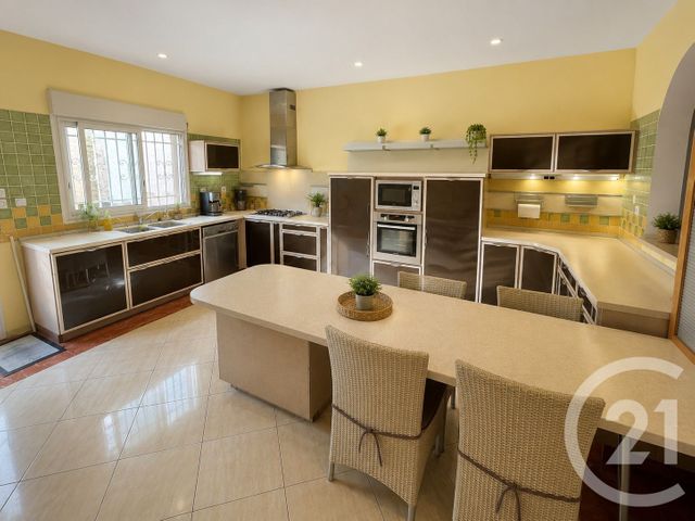maison à vendre - 8 pièces - 352.01 m2 - ST DENIS - 974 - REUNION - Century 21 Lancastel