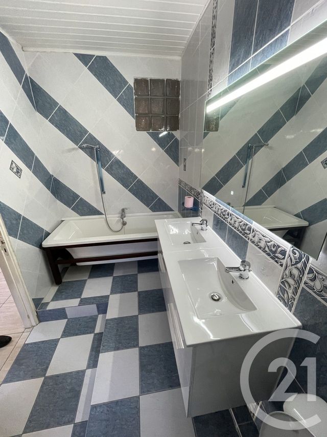 maison à vendre - 8 pièces - 352.01 m2 - ST DENIS - 974 - REUNION - Century 21 Lancastel