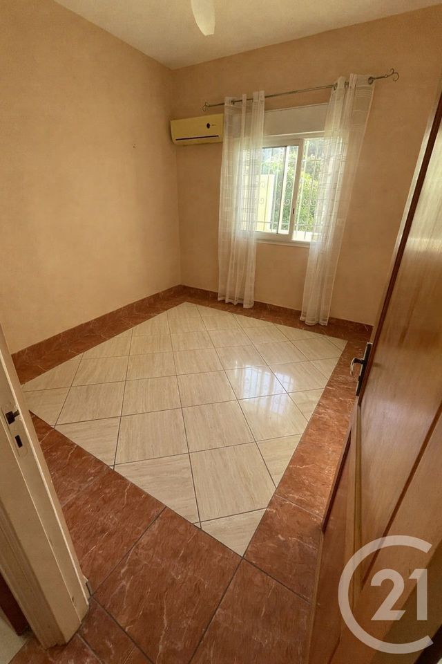 maison à vendre - 8 pièces - 352.01 m2 - ST DENIS - 974 - REUNION - Century 21 Lancastel