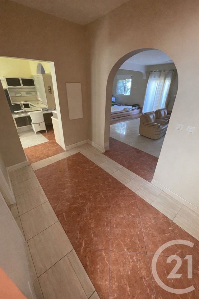 maison à vendre - 8 pièces - 352.01 m2 - ST DENIS - 974 - REUNION - Century 21 Lancastel