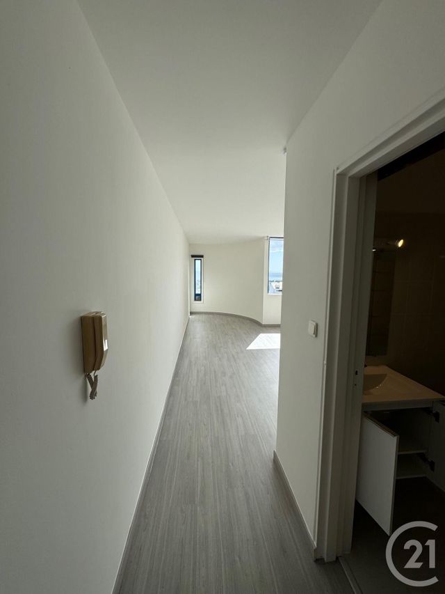 Appartement F1 à vendre - 1 pièce - 33.0 m2 - ST DENIS - 974 - REUNION - Century 21 Lancastel