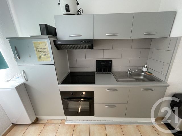 Appartement F1 à vendre - 1 pièce - 30.96 m2 - ST DENIS - 974 - REUNION - Century 21 Lancastel