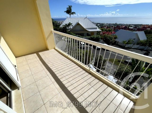 Appartement F1 à vendre - 1 pièce - 30.96 m2 - ST DENIS - 974 - REUNION - Century 21 Lancastel
