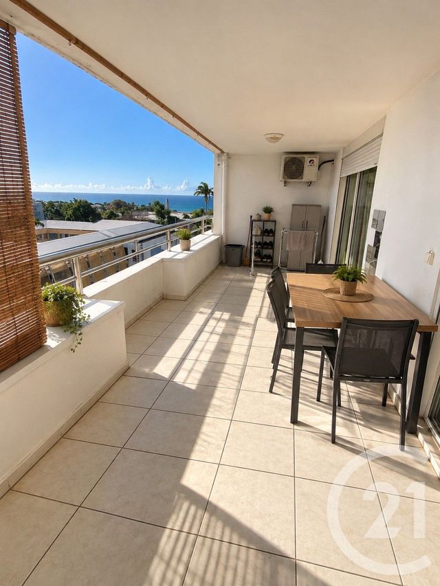 Appartement T2 à vendre - 2 pièces - 47.6 m2 - ST DENIS - 974 - REUNION - Century 21 Lancastel