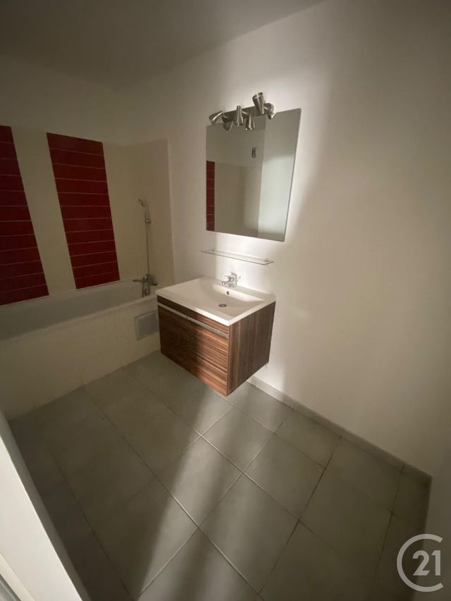 Appartement F2 à vendre - 2 pièces - 45.74 m2 - ST DENIS - 974 - REUNION - Century 21 Lancastel