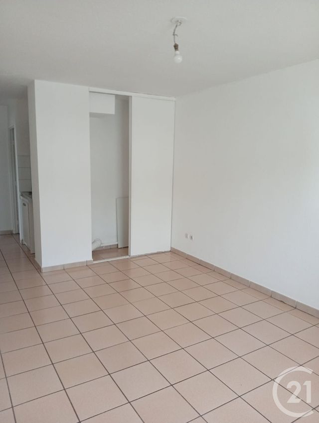 Appartement Studio à vendre - 1 pièce - 26.8 m2 - ST DENIS - 974 - REUNION - Century 21 Lancastel