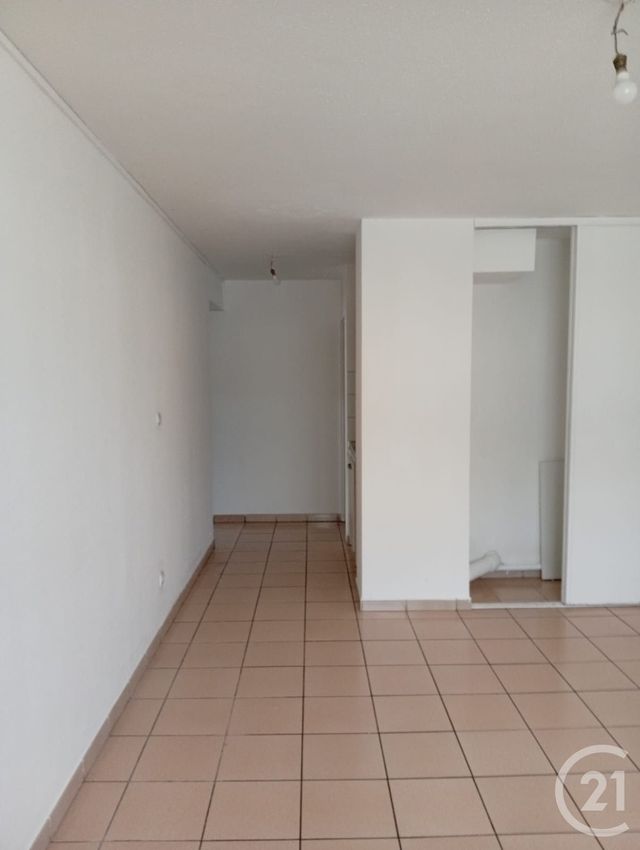 Appartement Studio à vendre - 1 pièce - 26.8 m2 - ST DENIS - 974 - REUNION - Century 21 Lancastel
