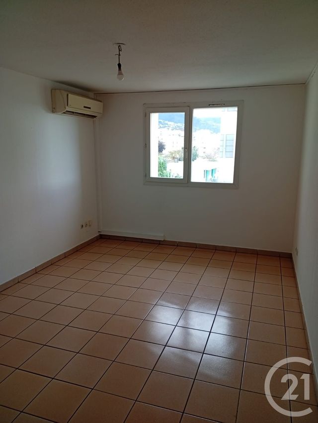 Appartement Studio à vendre - 1 pièce - 26.8 m2 - ST DENIS - 974 - REUNION - Century 21 Lancastel