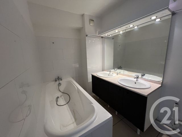 Appartement F4 à vendre - 4 pièces - 100.75 m2 - ST DENIS - 974 - REUNION - Century 21 Lancastel