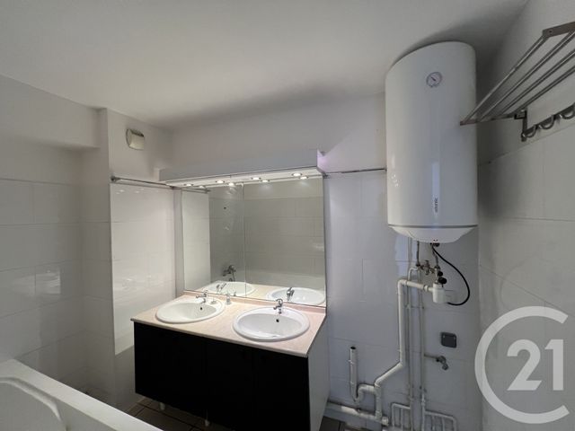 Appartement F4 à vendre - 4 pièces - 100.75 m2 - ST DENIS - 974 - REUNION - Century 21 Lancastel