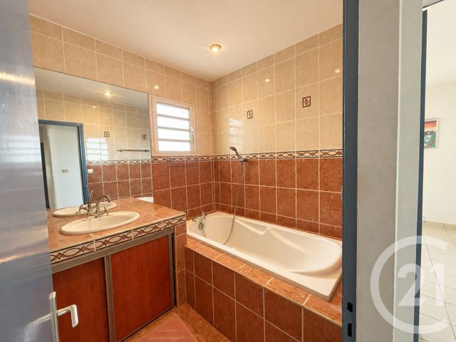 maison à vendre - 7 pièces - 165.5 m2 - ST DENIS - 974 - REUNION - Century 21 Lancastel