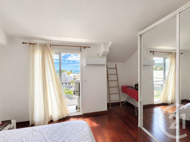 Appartement F1 à vendre - 3 pièces - 60.29 m2 - ST PAUL - 974 - REUNION - Century 21 Lancastel
