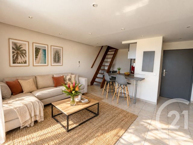 Appartement F1 à vendre - 3 pièces - 60.29 m2 - ST PAUL - 974 - REUNION - Century 21 Lancastel