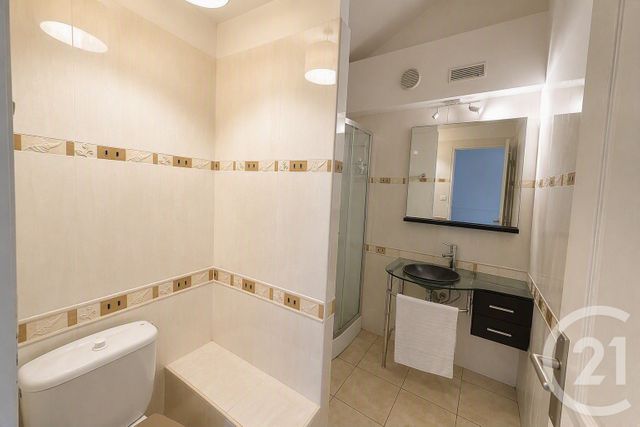 Appartement F1 à vendre - 3 pièces - 60.29 m2 - ST PAUL - 974 - REUNION - Century 21 Lancastel