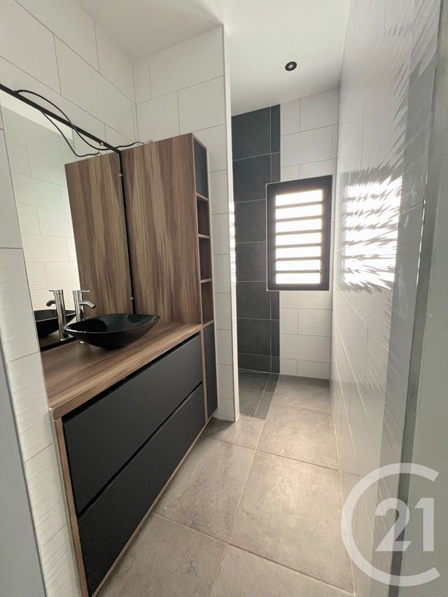 Appartement F4 à vendre - 4 pièces - 116.48 m2 - ST PAUL - 974 - REUNION - Century 21 Lancastel