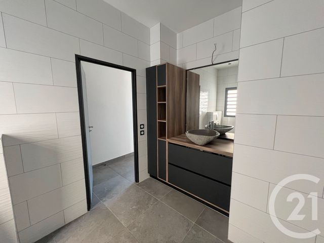Appartement F4 à vendre - 4 pièces - 116.48 m2 - ST PAUL - 974 - REUNION - Century 21 Lancastel