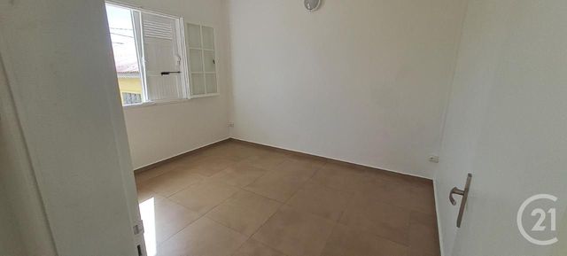 Appartement F3 bis à louer - 4 pièces - 117.1 m2 - STE SUZANNE - 974 - REUNION - Century 21 Lancastel