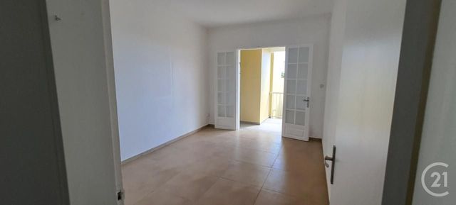 Appartement F3 bis à louer - 4 pièces - 117.1 m2 - STE SUZANNE - 974 - REUNION - Century 21 Lancastel