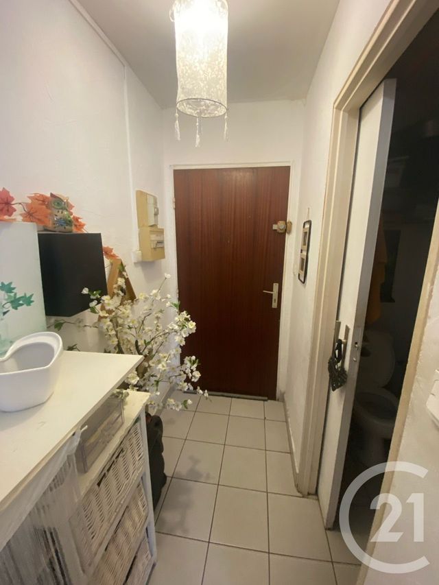 Appartement F1 à vendre - 1 pièce - 32.0 m2 - ST DENIS - 974 - REUNION - Century 21 Lancastel