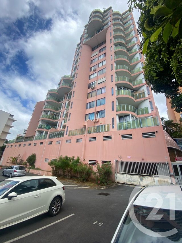 Appartement F1 à vendre - 1 pièce - 32.0 m2 - ST DENIS - 974 - REUNION - Century 21 Lancastel