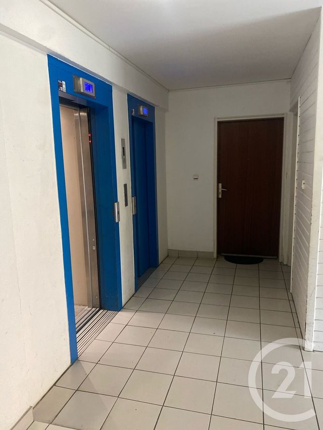 Appartement F1 à vendre - 1 pièce - 32.0 m2 - ST DENIS - 974 - REUNION - Century 21 Lancastel