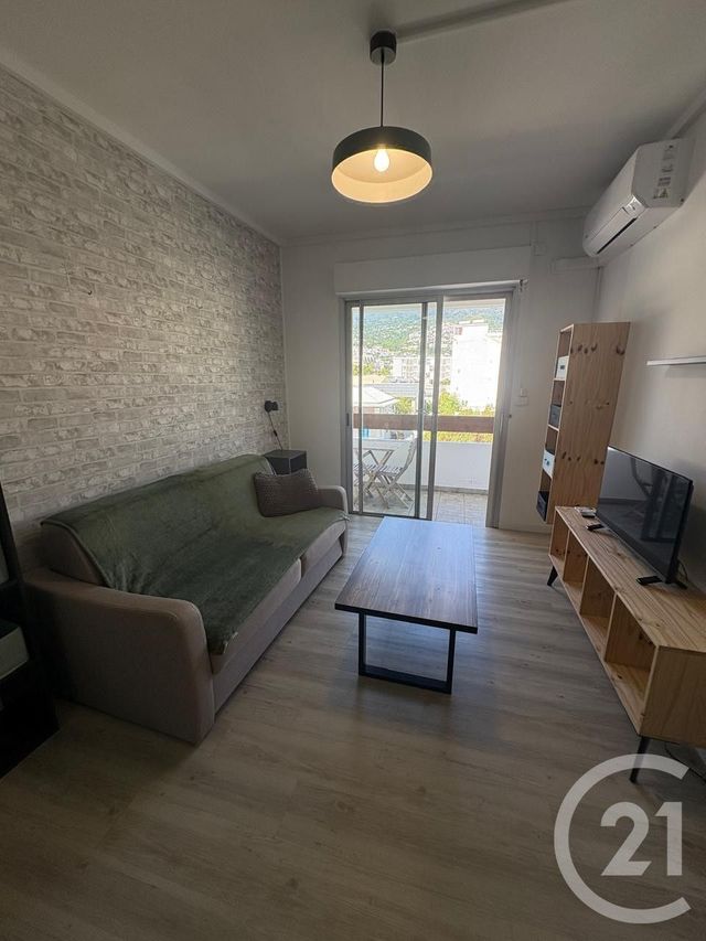 Appartement Studio à louer ST DENIS