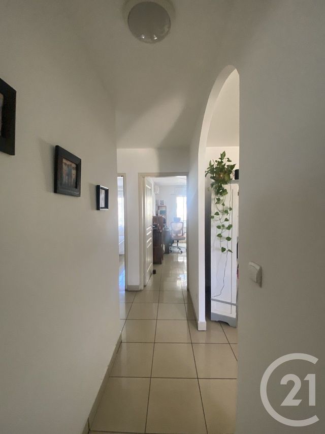 Appartement F4 à vendre - 4 pièces - 97.0 m2 - ST DENIS - 974 - REUNION - Century 21 Lancastel