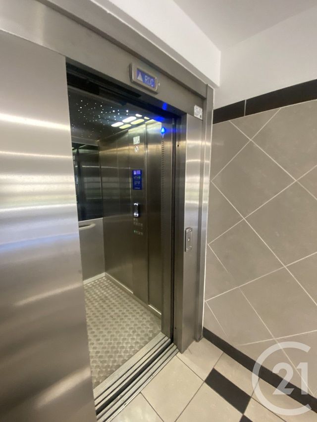Appartement F4 à vendre - 4 pièces - 97.0 m2 - ST DENIS - 974 - REUNION - Century 21 Lancastel